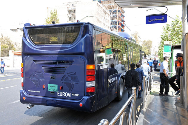اتوبوس یورو 6 داخلی زیر پای مسافران قرار گرفت 