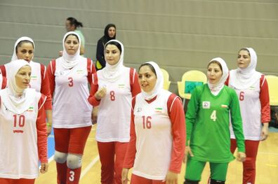 ۳۱ بازیکن را به اردوی انتخابی تیم ملی دعوت کرد 