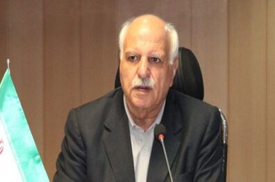 همراه با اصناف بانک‌ ها و سازمان‌ مالیاتی تعطیل شوند