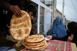 بیش از ۱۴ میلیون تن در افغانستان در حالت اضطراری عدم مصونیت غذایی قرار دارند