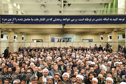 دیدار مسئولان نظام و میهمانان کنفرانس وحدت اسلامی‌ با مقام معظم رهبری