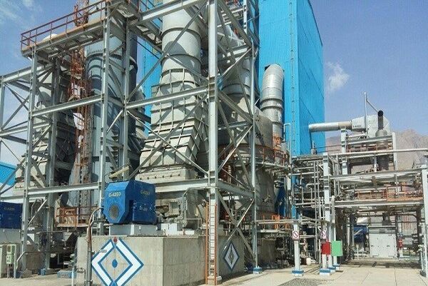 وزیر نفت از تاسیسات پتروشیمی‌های مستقر در پارس جنوبی بازدید کرد