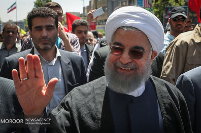 روحانی در راهپیمایی روز جهانی قدس شرکت کرد