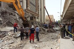 افزایش تعداد فوتی‌های حادثه متروپل در آبادان به ۲۲ نفر