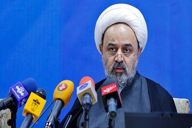 مسوولان باید دارایی های خود را قبل و بعد از خدمت اعلام کنند