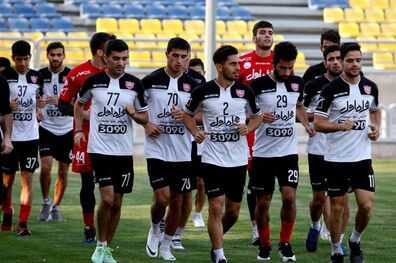 مرور کارهای تکنیکی و تاکتیکی در تمرین صبح پرسپولیس
