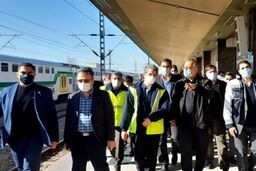 شهردار تهران از محل حادثه برخورد دو قطار خط ۵ مترو بازدید کرد