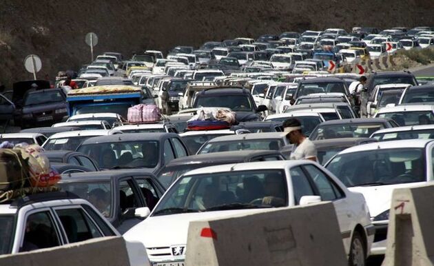 ترافیک نیمه‌سنگین در محور هراز/ استقرار ماشین‌آلات راهداری در محورهای مواصلاتی هراز