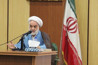 معلم قرآن در نقطه اوج معلمی است