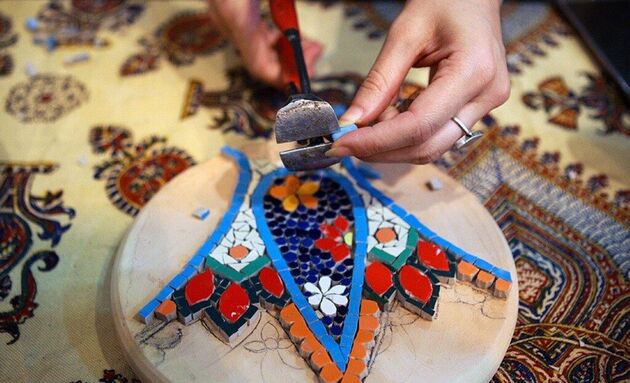 جایگاه صنایع دستی در برنامه هفتم توسعه / معافیت مالیاتی فعالان صنایع دستی