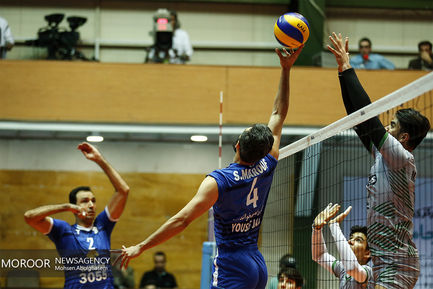 دیدار تیم های والیبال پیکان و شمس