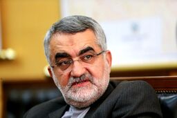 مسئولان وزارت اطلاعات گزارش دادند هاتگرام و تلگرام طلایی مجاز هستند