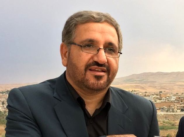 امروز قرار شد تا مدارس مناطق زلزله زده به صورت سه شیفته پذیرای دانش آموزان باشند
