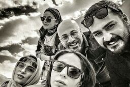 رعنا آزادی‌ور و امیر آقایی به «ماه تی‌تی» پیوستند