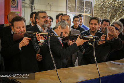 بازدید وزیر ارتباطات و فناوری اطلاعات ازنمایشگاه تجهیزات و ادوات فنی مخابرات