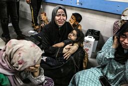 اتمام ذخایر آرد و شیر خشک در نوار غزه