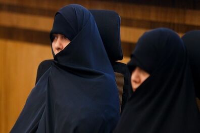 عکس/ حجاب دختران شهید رئیسی
