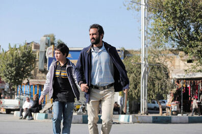 عواید فیلم سینمایی «قهرمان» در شیراز به زندانیان مالی رسید