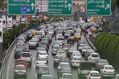 ترافیک سنگین در آزاد راه کرج-تهران/ محورهای مسدود اعلام شد