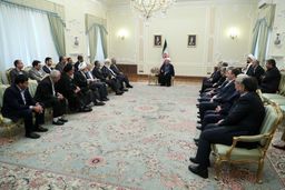 دیدار عیدانه جمعی از مسئولان و مدیران دستگاه های اجرایی با رئیس جمهوری