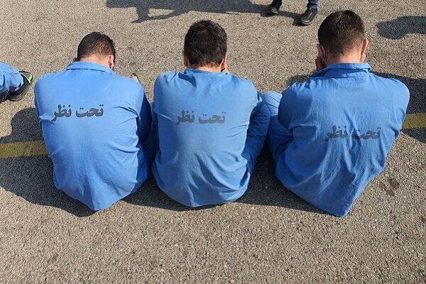 ۱۲ نفر از اراذل و اوباش اصفهان دستگیر شدند