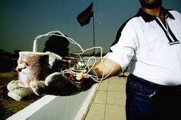 فروش کتاب‌های ساخت بمب در انگلیس