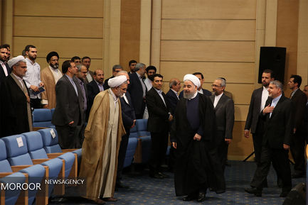 ضیافت افطار خادمان قرآن کریم با رییس جمهور