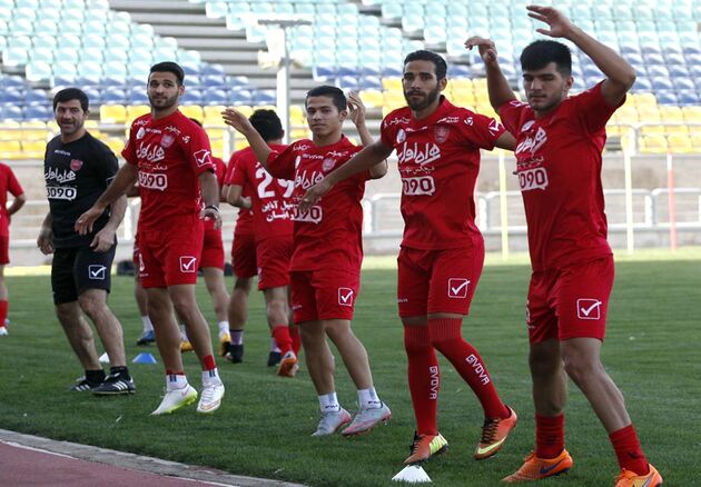 پرسپولیس بدون دفاع مرکزی در شیراز

