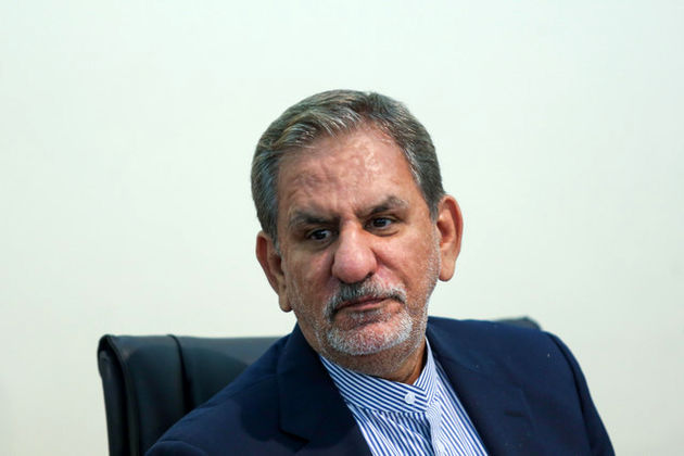 معاون اول رئیس‌ جمهور وارد شهرکرد شد