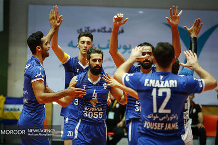 دیدار تیم های والیبال پیکان و شمس