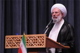 مرحوم آیت الله مشکینی یکی از بزرگان صلحا و علمای ربانی بود