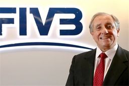 گراسا  تا سال ۲۰۲۴ رئیس FIVB باقی ماند
