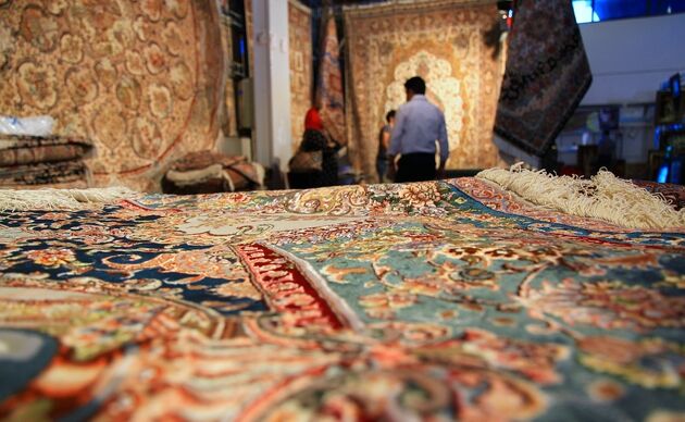 آغاز به کار دهمین نمایشگاه فرش استان یزد