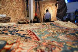 آغاز به کار دهمین نمایشگاه فرش استان یزد