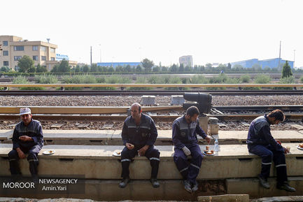 مراسم بهره برداری از ۷ رام قطار شهری و ۳۰ دستگاه اتوبوس با حضور شهردار تهران