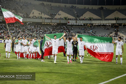 جشن صعود به جام جهانی روسیه در پایان بازی ایران و ازبکستان