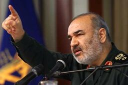 امروز قدرت آمریکا رو به افول است/ ملت ما حاضر نیست ایمانش را با دلار عوض کند