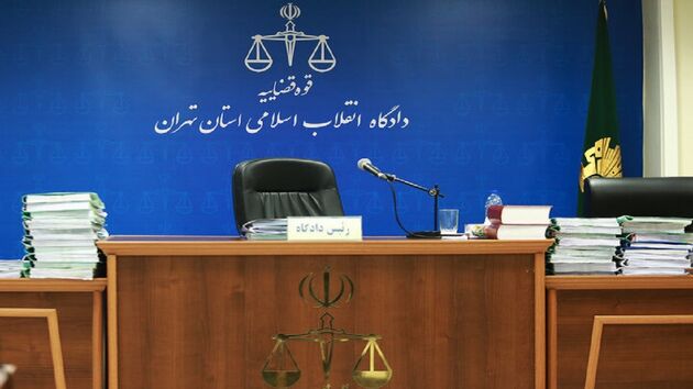 نخستین جلسه دادگاه پوری حسینی برگزار شد/ قرائت کیفرخواست رئیس سابق خصوص سازی