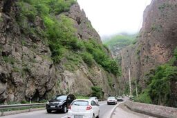 جاده چالوس همچنان بسته است/ تردد روان در محور‌های فیروزکوه و آزادراه تهران