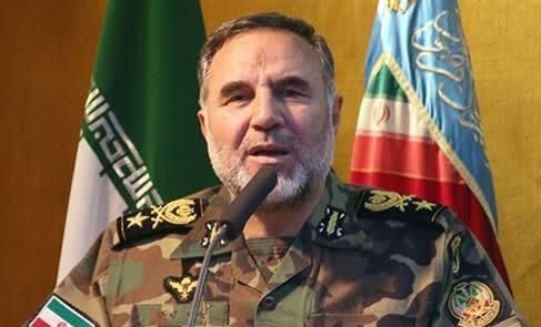 ارتش ایران در دوران دفاع مقدس جانانه در مقابل دشمن افسار گسیخته ایستادگی کرد