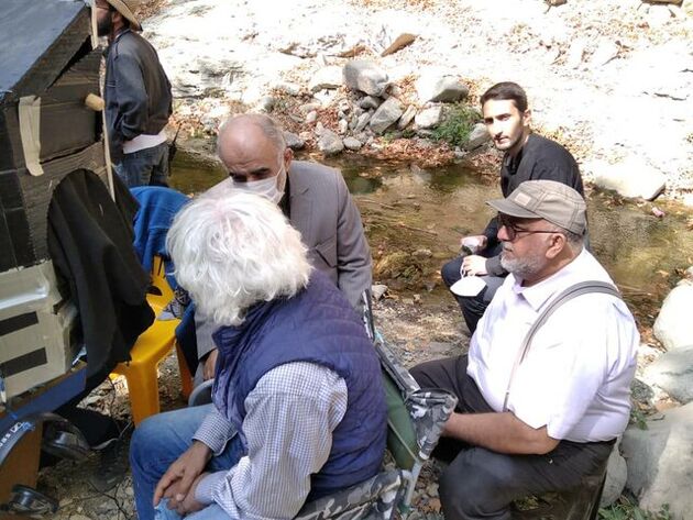 بازدید رئیس مرکز مطالعات امنیت ملی ستاد کل نیروهای مسلح از پشت صحنه سریال جشن سربرون