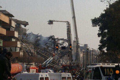 حضور "عارف" در محل حادثه پلاسکو