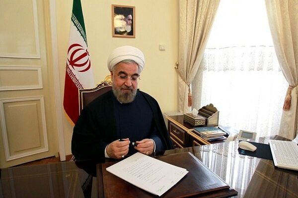 بخشنامه بودجه سال ۱۴۰۰ از سوی روحانی به دستگاه‌ های اجرایی ابلاغ شد