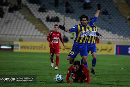 دیدار تیم های پرسپولیس تهران و گسترش فولاد تبریز