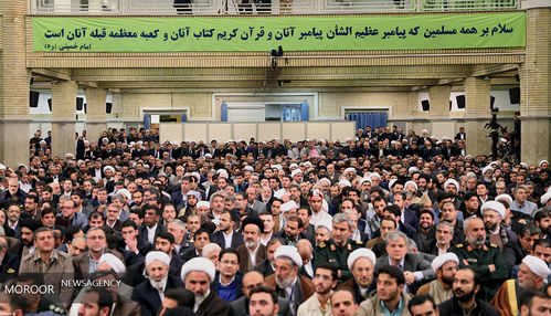 دیدار مقام معظم رهبری و جمعی از مسئولان نظام با میهمانان کنفرانس وحدت اسلامی