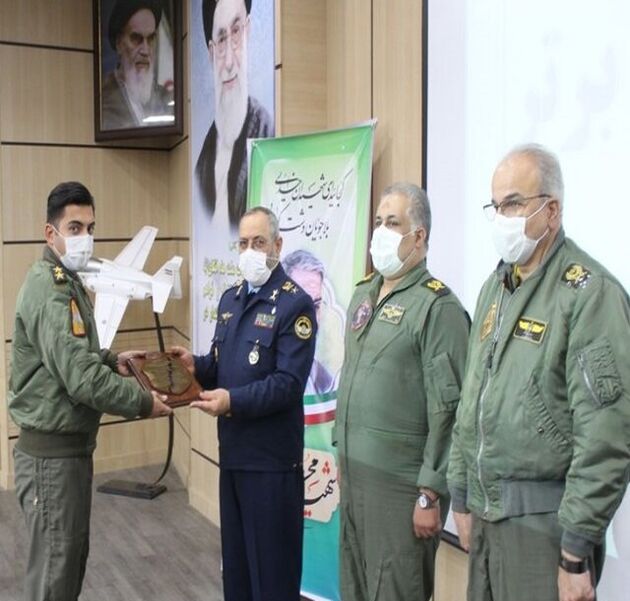 مراسم فارغ التحصیلی دانشجویان خلبانی هواپیمای اف ۴ برگزار شد