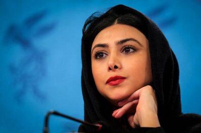 آزاده صمدی از اجرای برنامه جام جهانی شبکه اینترنتی آیو حذف شد
