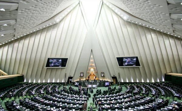 گردوغبار باعث از بین رفتن زیرساخت ها ی اقتصادی و امنیتی خوزستان 