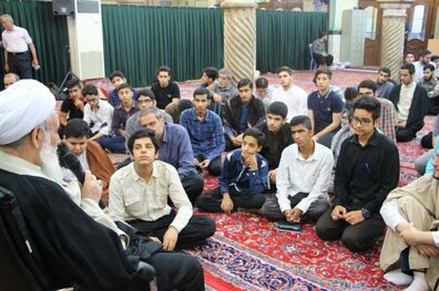 اعتکاف ارتباط بنده با خدا را مستحکم می‌کند