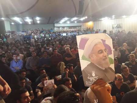 زیباکلام: آزادی و انتخابات از خواسته های انقلاب اسلامی است